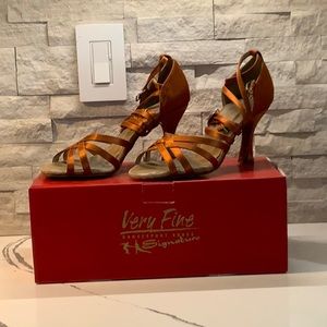 Very Fine Ballroom Latin Dance Shoe S9-206 Copper Tan 3” Heel Size: 8.5